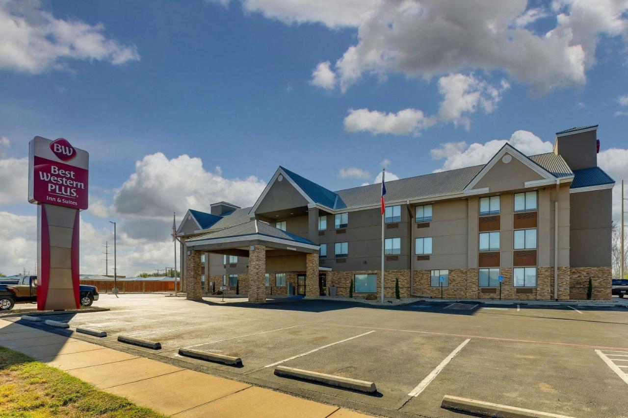 Best Western Plus Riata Hotel Brownwood Exterior photo